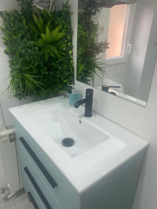 Apartamento En Toledo Ideal Para Visitas A Puy Du Fou Экстерьер фото